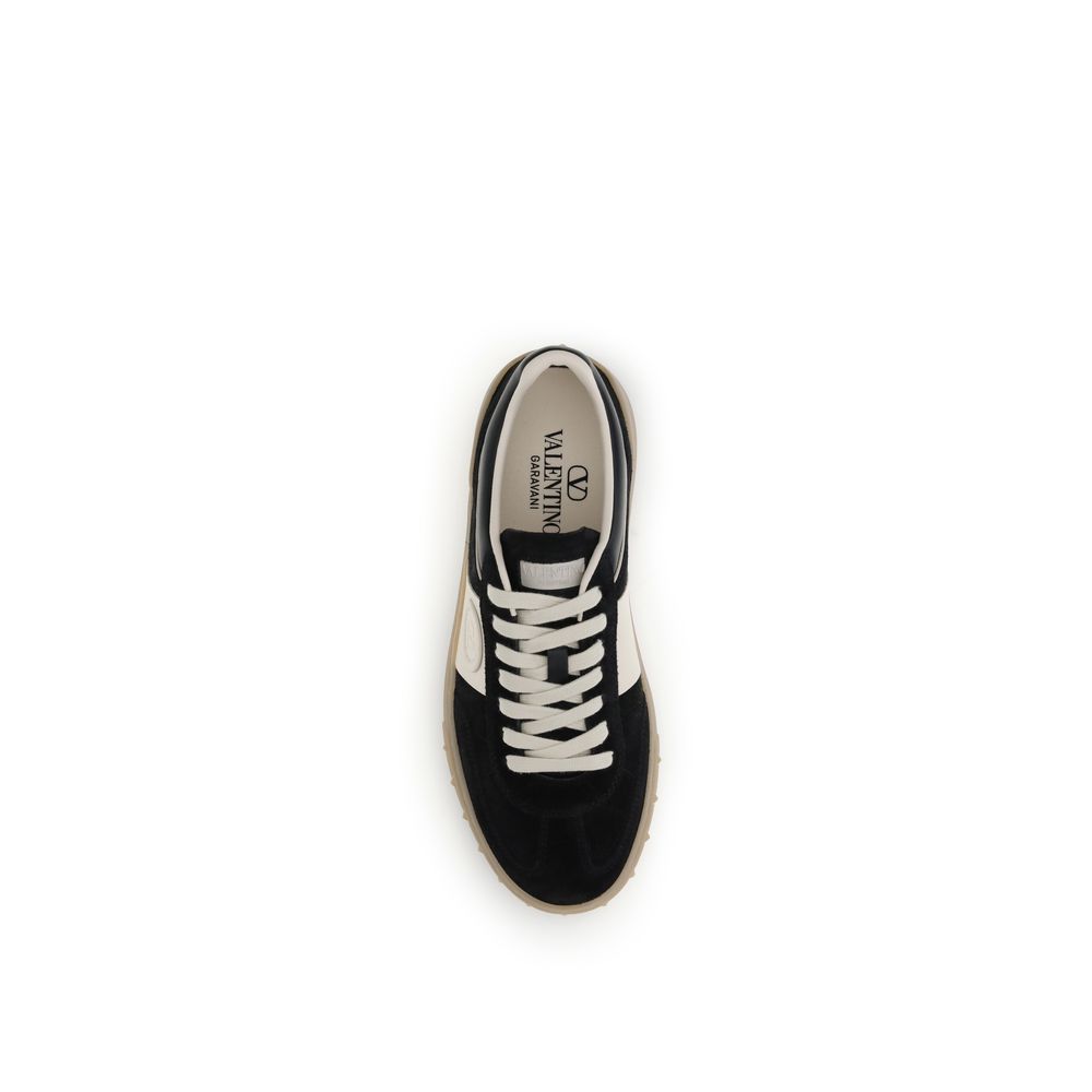 Valentino Garavani Black Calf Leather Bos Taurus Low Top Sneakers