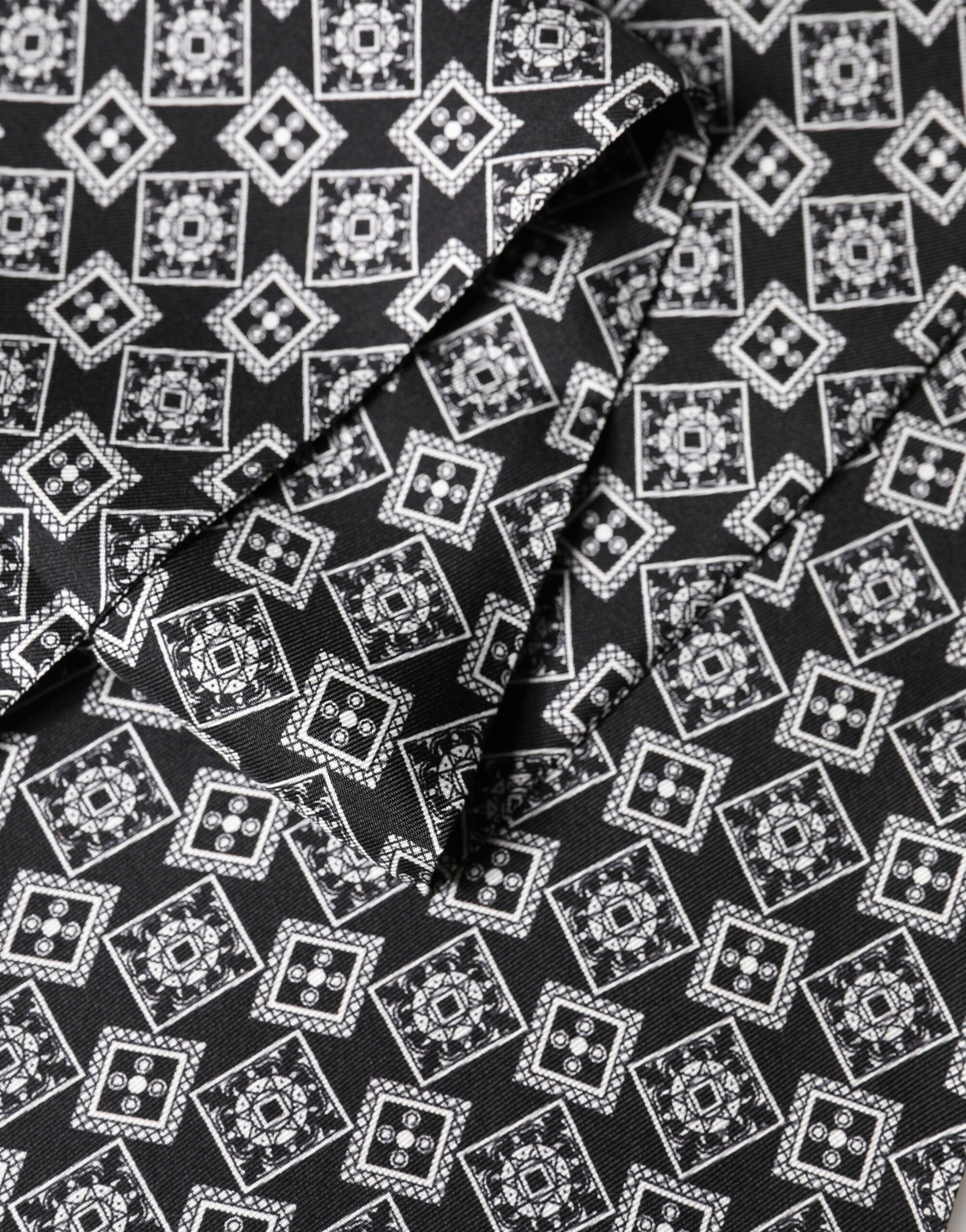 Dolce & Gabbana Black White Silk Geometric Neck Wrap 142cm X 15cm Scarf