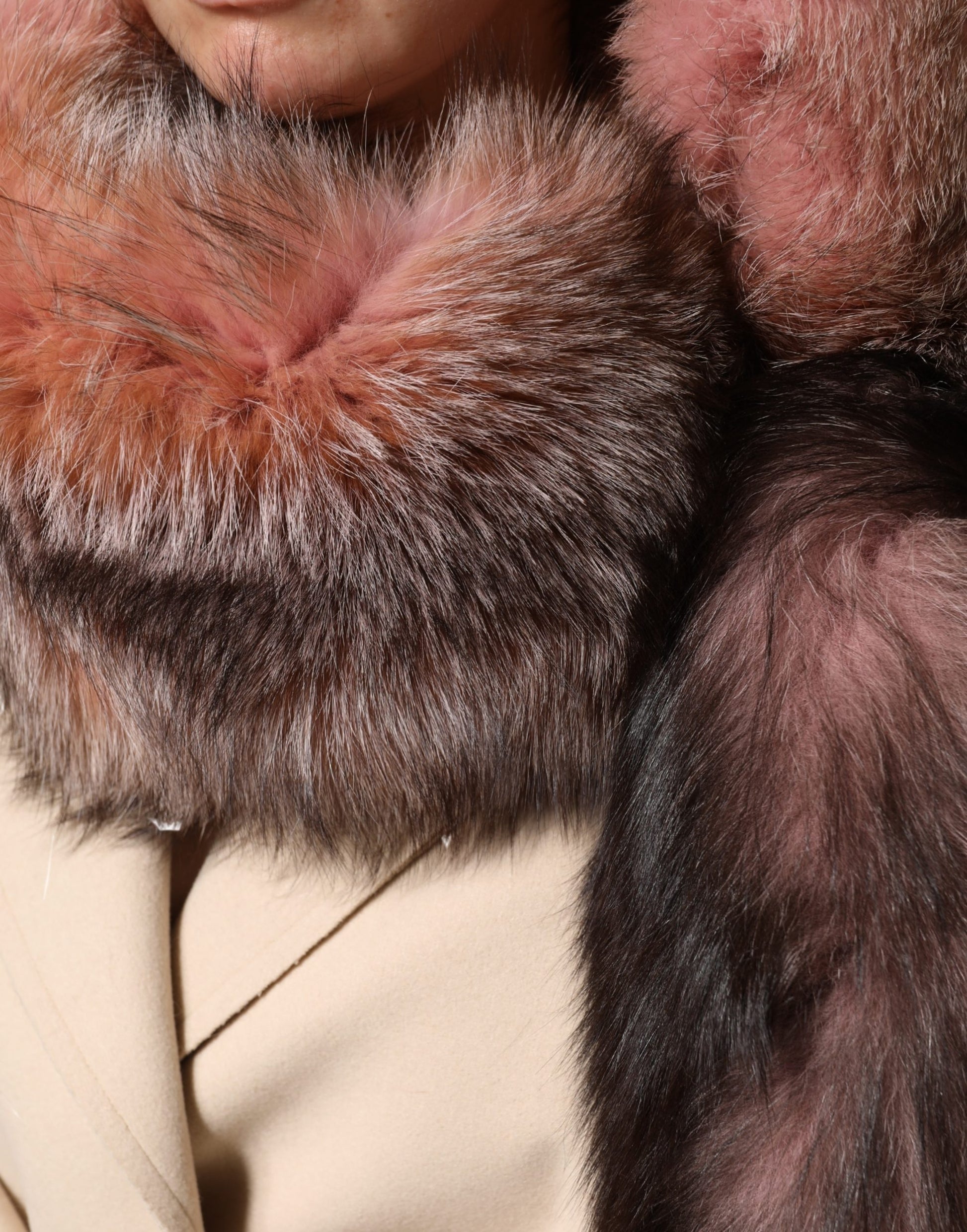 Dolce & Gabbana Pink Frost Fox Fur Neck Warmer Winter Scarf