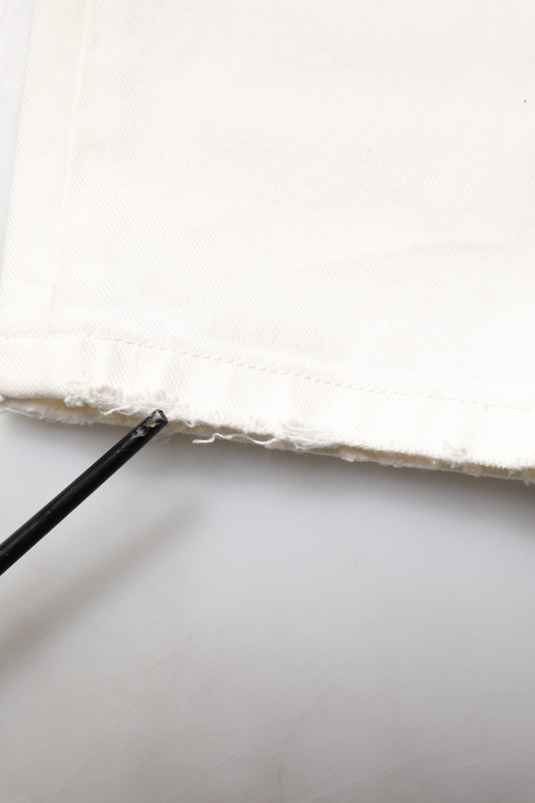 Dolce & Gabbana White Tattered Graffiti Skinny Denim Jeans