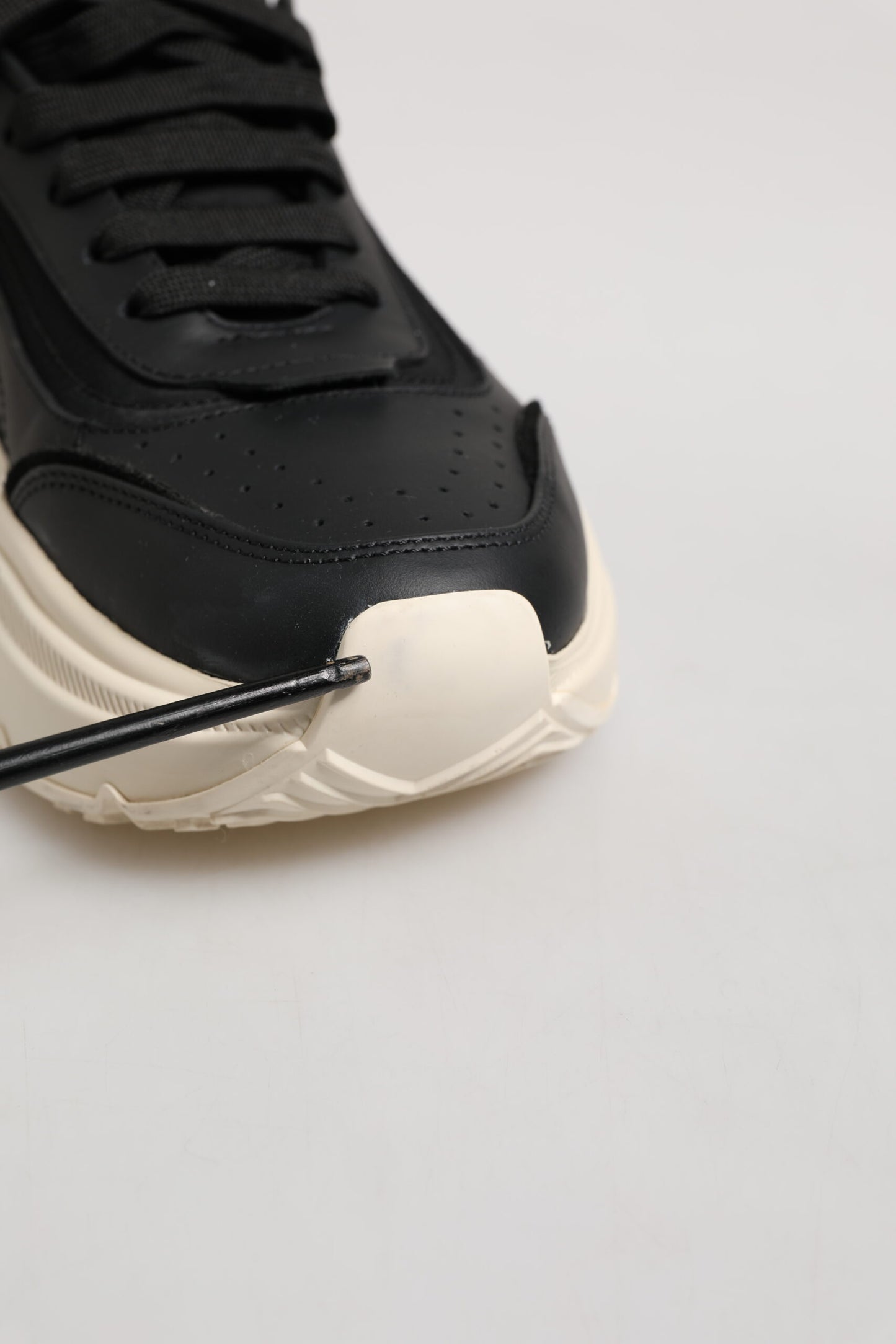 Dolce & Gabbana Black White Daymaster Low Top Sneakers Shoes